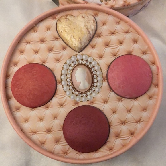 Pat McGrath Labs x Bridgerton Blushing Delights Blush & Highlighter Palette NIB - Picture 3 of 9
